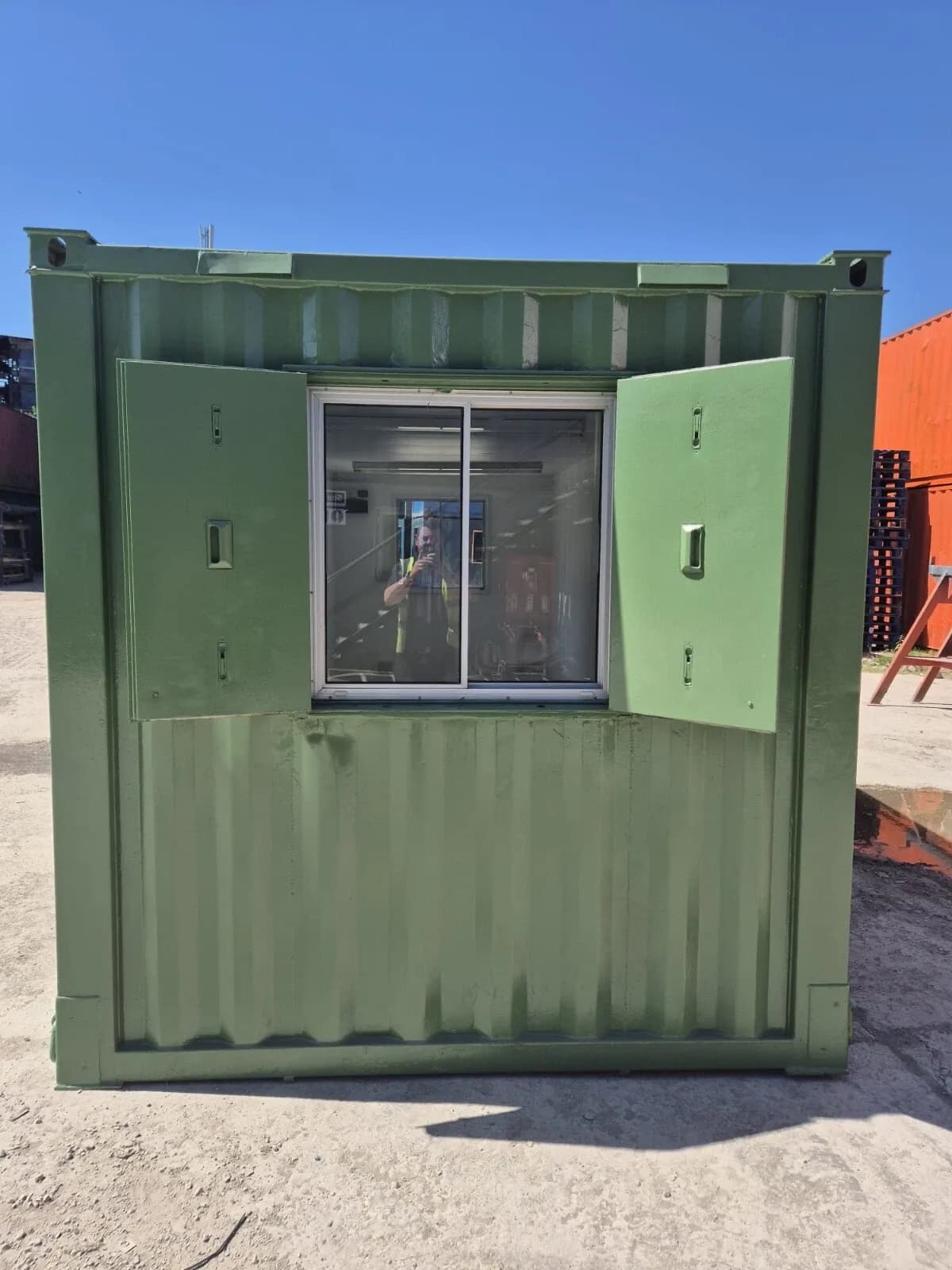 20ft Observation shipping container — Cargo Worthy
